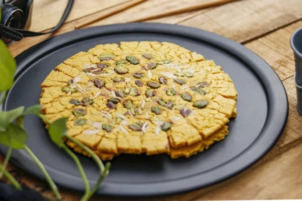 سوهان رویال پسته بادام ۵۰۰ گرم